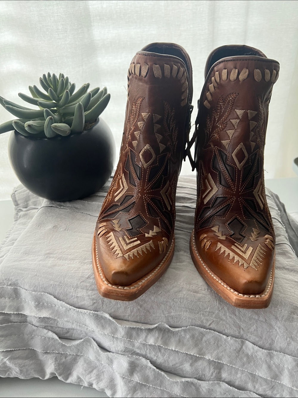 Embroidered Western Ankle Boots - Brown Multi-Ariat like new!